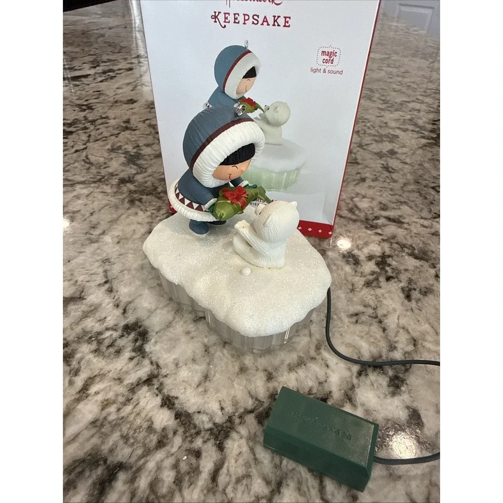 Frosty Friends A Fish for Christmas 2015 Hallmark Ornament Eskimo Polar Bear